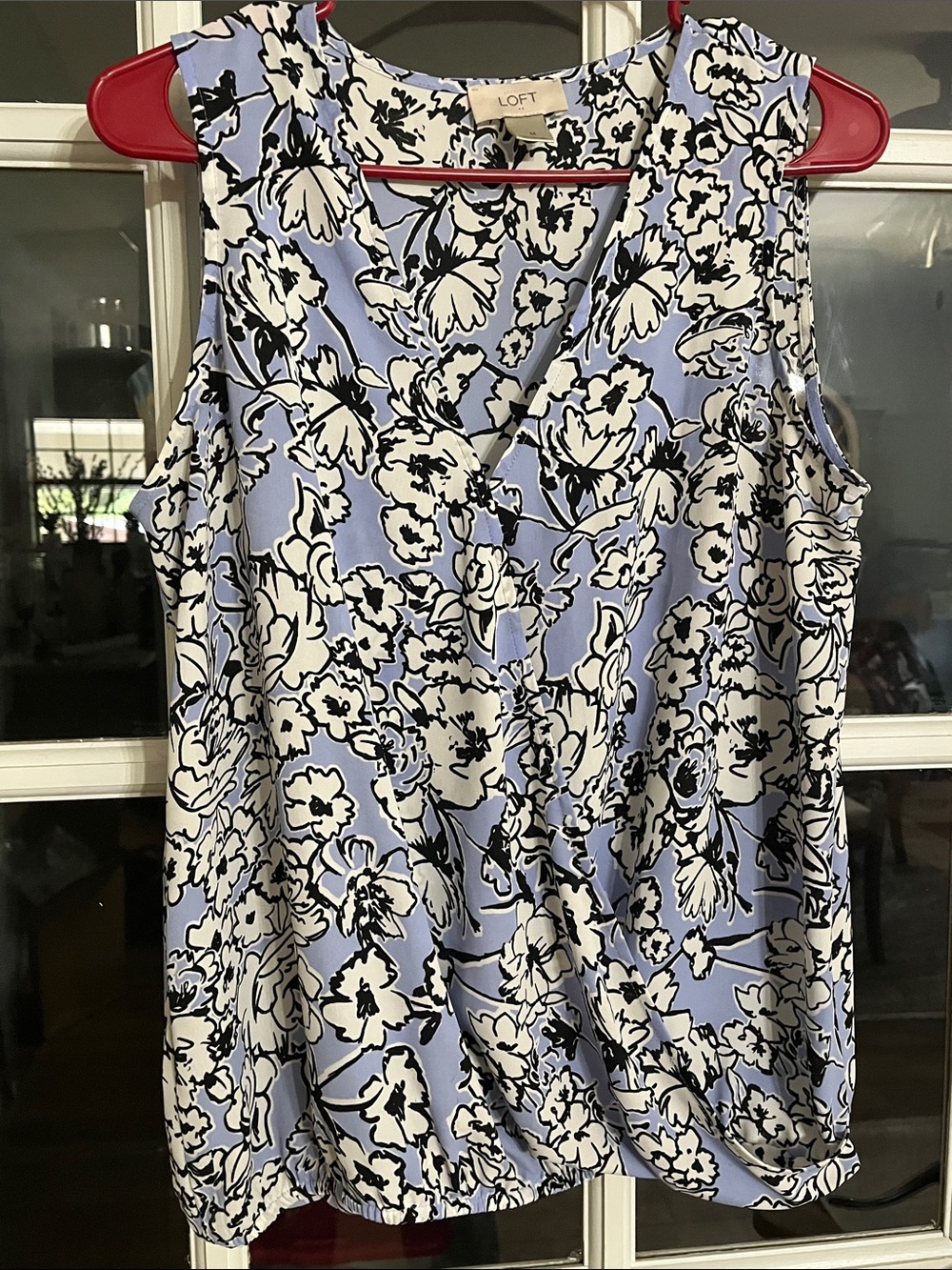 LOFT Women's Sleeveless Floral Shell Top - Light Blue, White, Black